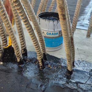 Polyurethane-bitumen repair resin PUBITFLEX